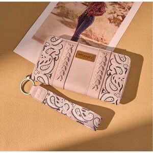 Wrangler Pink Paisley Bandana Print Wallet Wristlet WG331-W115PK